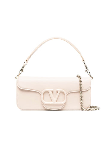 When It Comes To Handbags, Does Size Matter? | Tiny purse, Valentino bags,  American music awards